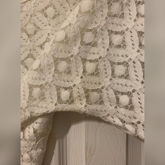 Imaginary Voyage White Floral Lace Blouse - Picture 8 of 8